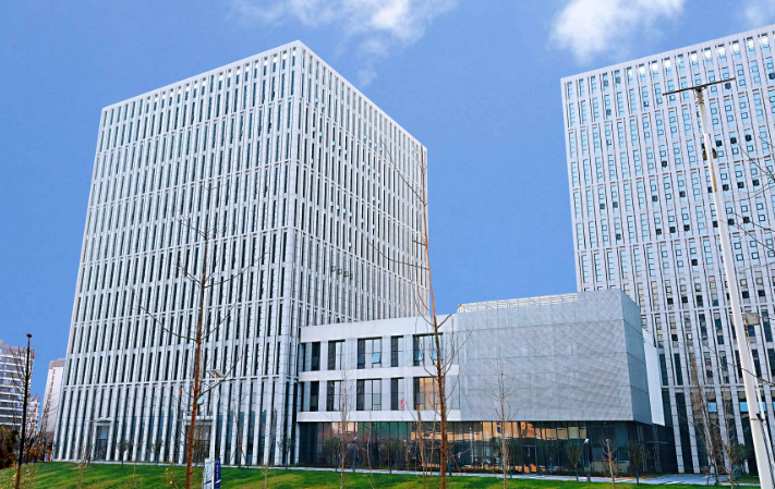 2025年光伏组件主流型号参数对比与选型建议